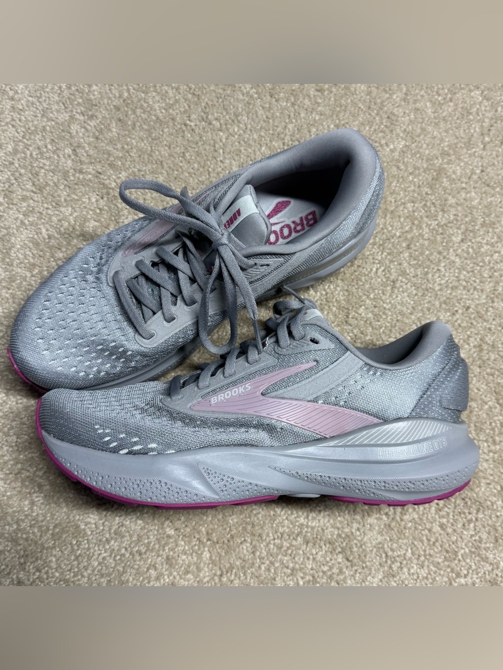 Brooks Adrenaline GTS 24 Running Shoes Womens 8 Wide Gray Pink Active NEW Gym
